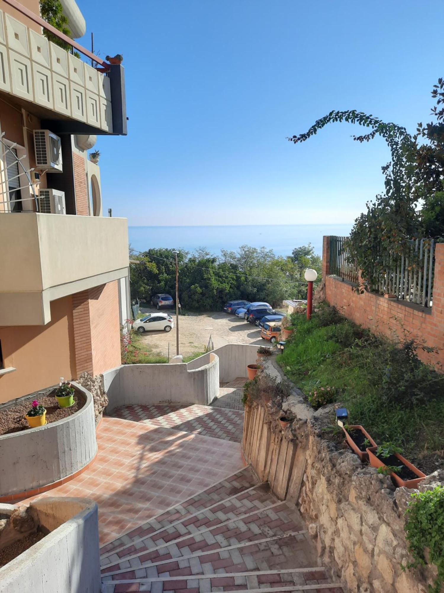 Torre Del Meridiano Casa Vacanze Centrale Termoli Exterior photo